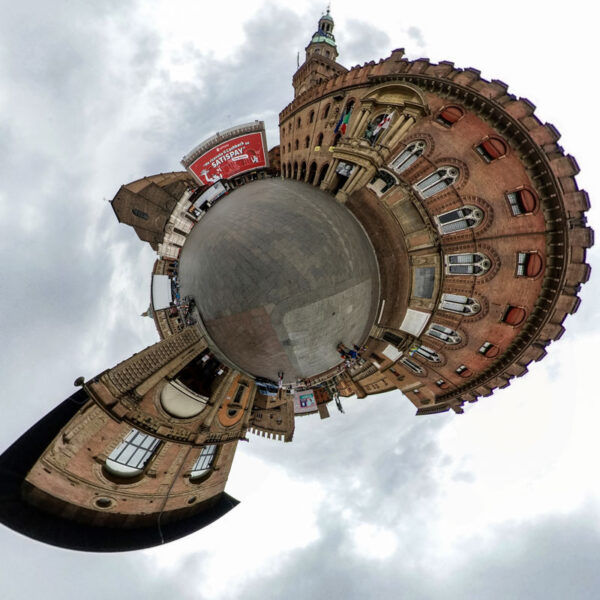 Piazza del Nettuno - Bologna